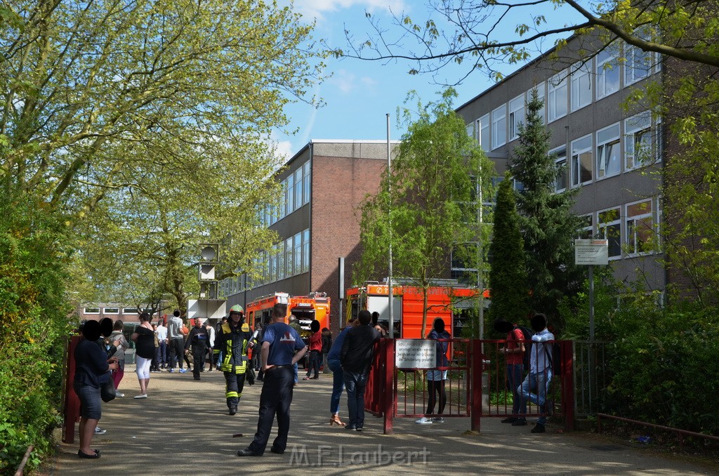 Geruch in Schule Koeln Brueck Helene Weber Platz P20.JPG - Miklos Laubert